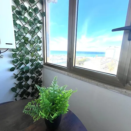 Διαμέρισμα Sophisticated Sea View Flat